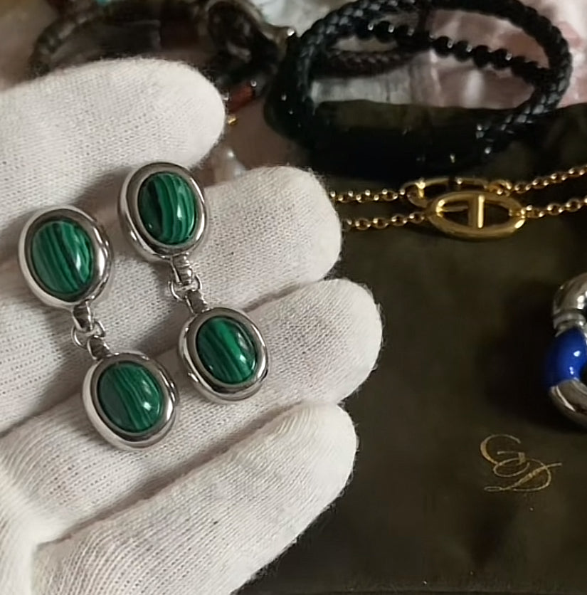 EARDROPS IN SILVER AND MALACHITE
