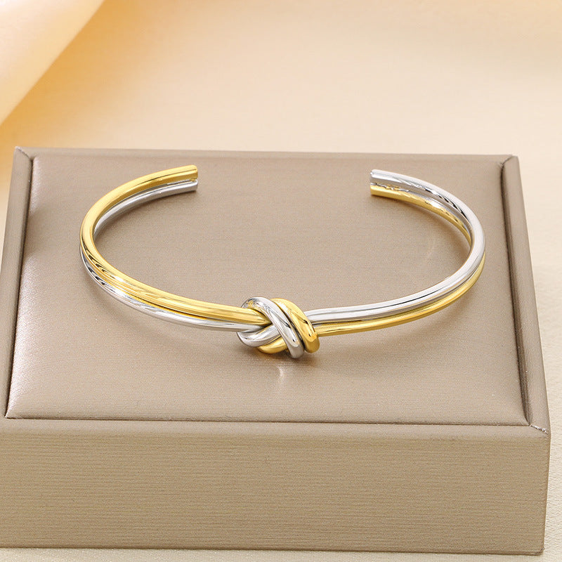BANGLE WITH KNOT