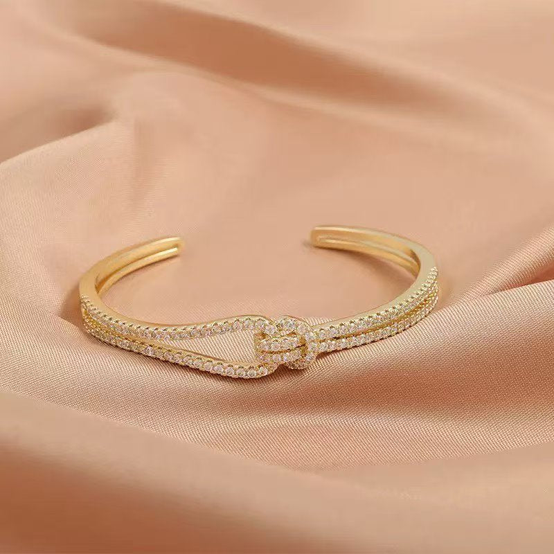 GLAMMY BANGLE
