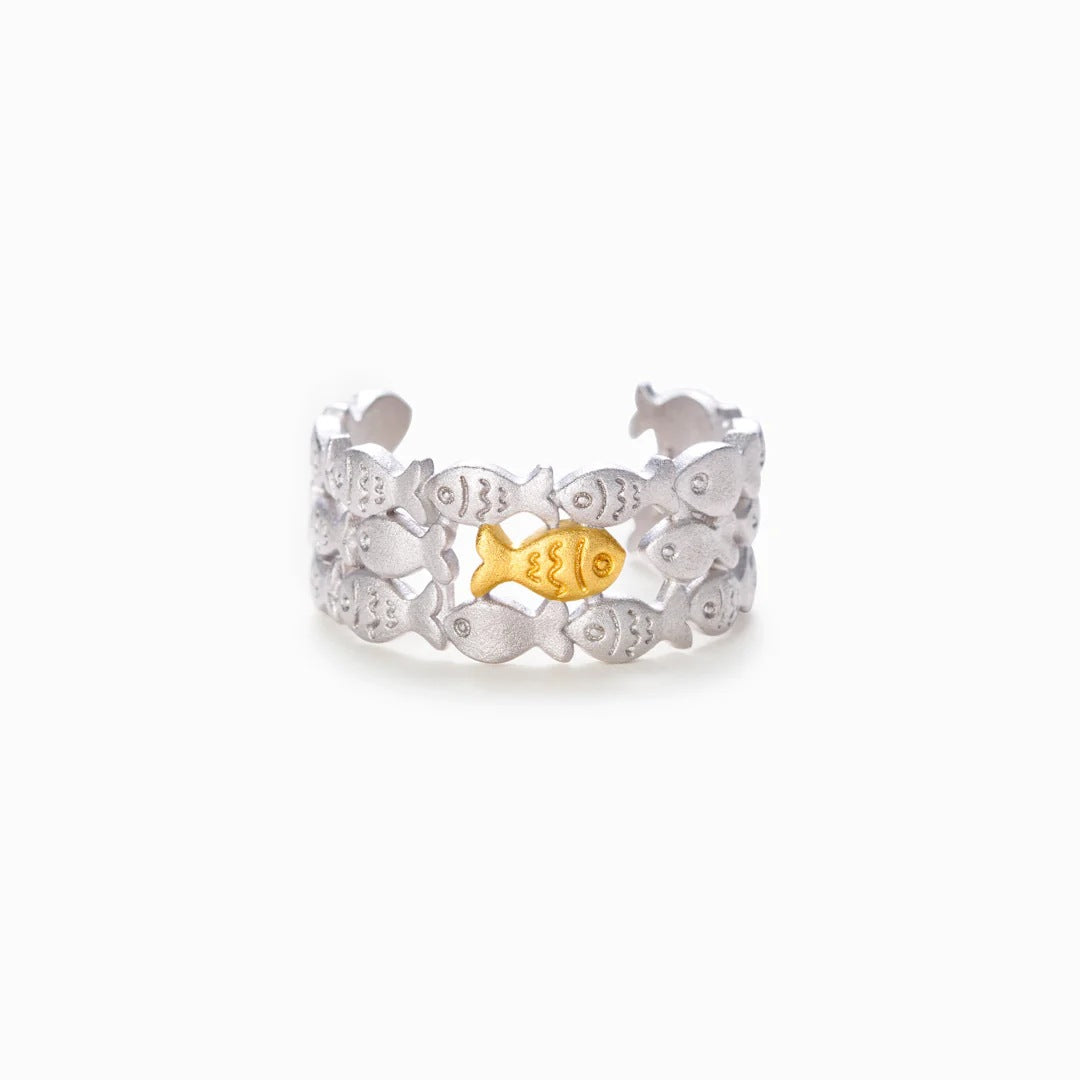 BAGUE D'ARGENT DU TRIPLET À NAGE À CONTRE-COURANT