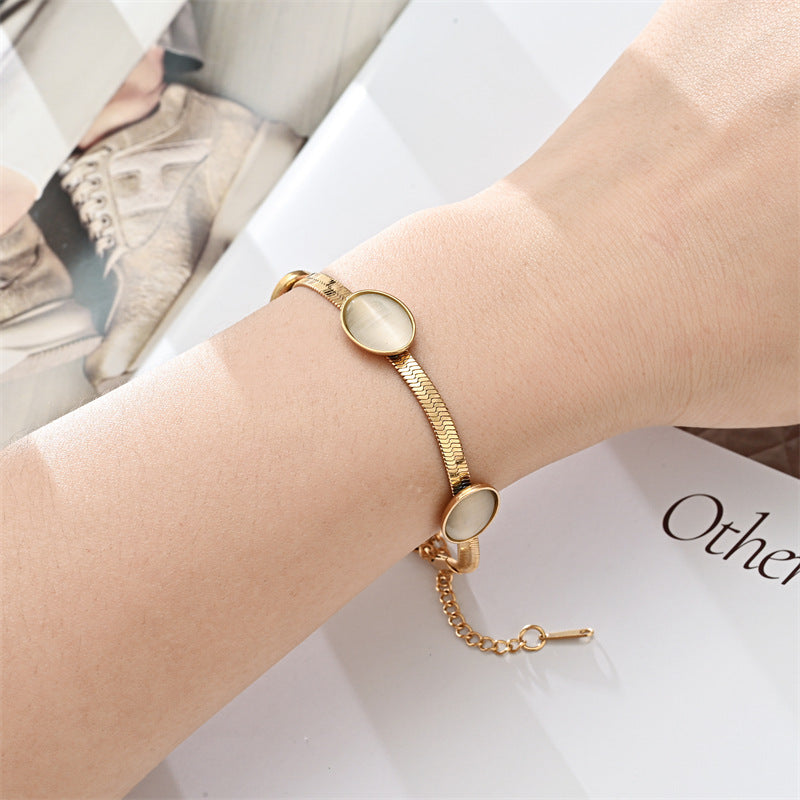 AUNTIE BRACELET