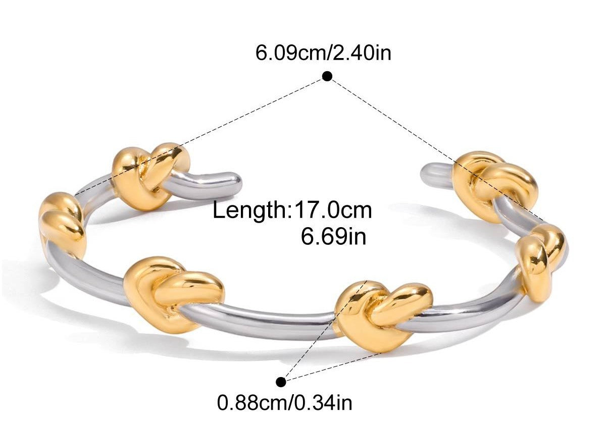 BRACELET WITH KNOTS