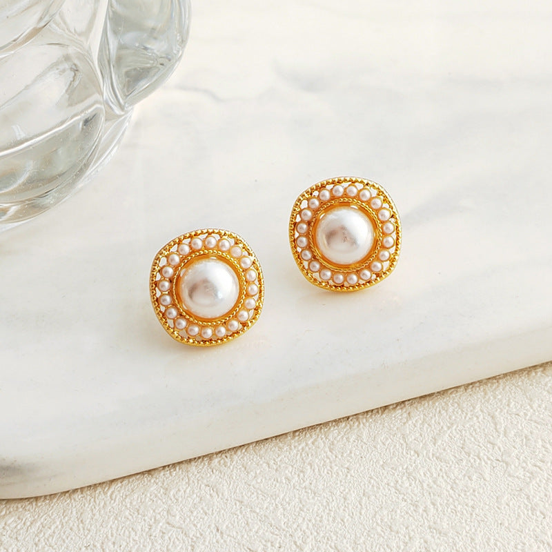 EARRINGS A LA PARISIENNE