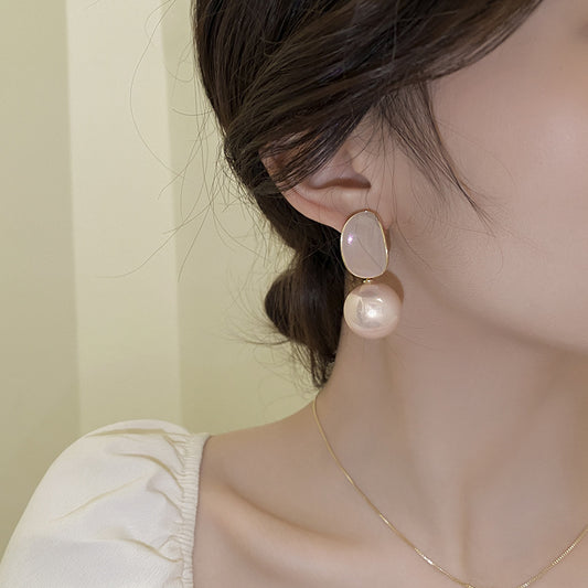 ELEGANT PEARL EARRING IN SILVER S925