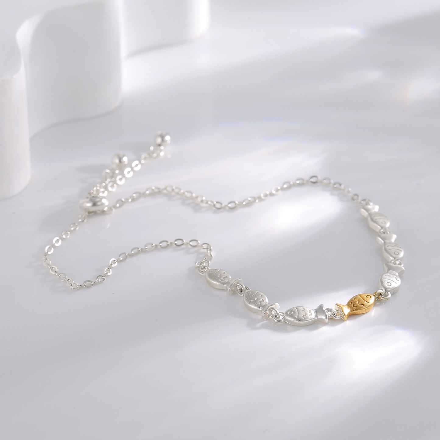 BRACELET ARGENT NAGE A CONTRE COURANT
