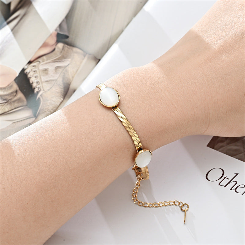 AUNTIE BRACELET
